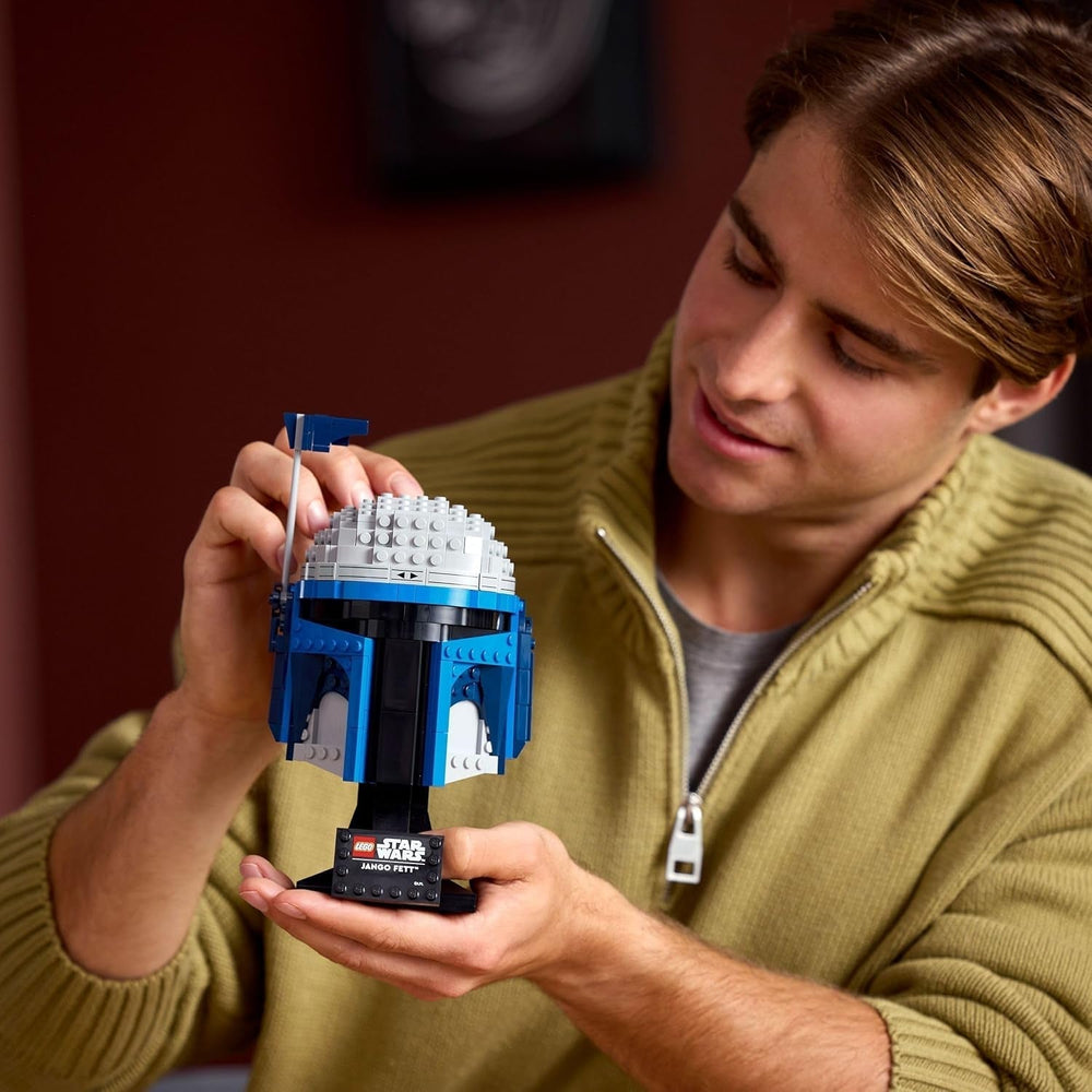 LEGO Star Wars 75408 Hełm Jango Fetta — zestaw do budowania Mandalorian dla dorosłych — model ze stojakiem, tabliczką znamionową i regulowaną anteną — prezent dla fanów Ataku klonów Zestawy do budowania Besuche w sklepie LEGO