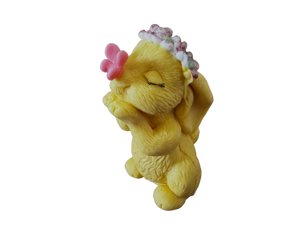 Decoratiune comestibila din pasta de zahar, Iepuras cu fluturas Decoratiuni din Pasta de Zahar Naty Shop