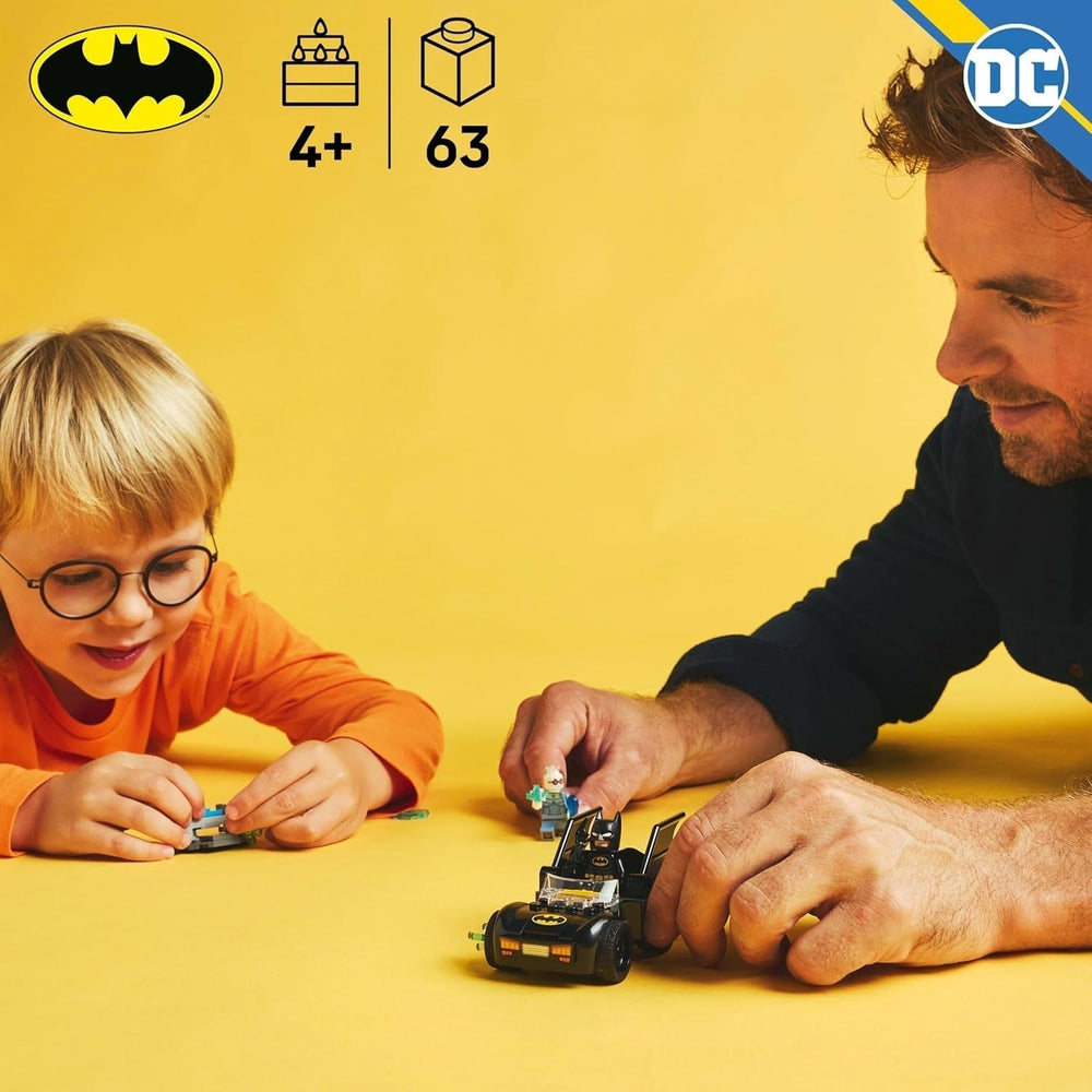 LEGO DC Batman: Batman i Batmobil kontra. Pan Freeze — Zabawkowy samochód superbohatera z 2 minifigurkami — Miotacz lodu z elementami ognia — Prezent dla chłopców i dziewcząt od 4. roku życia 76301 Zestawy do budowania Besuche den LEGO-Store