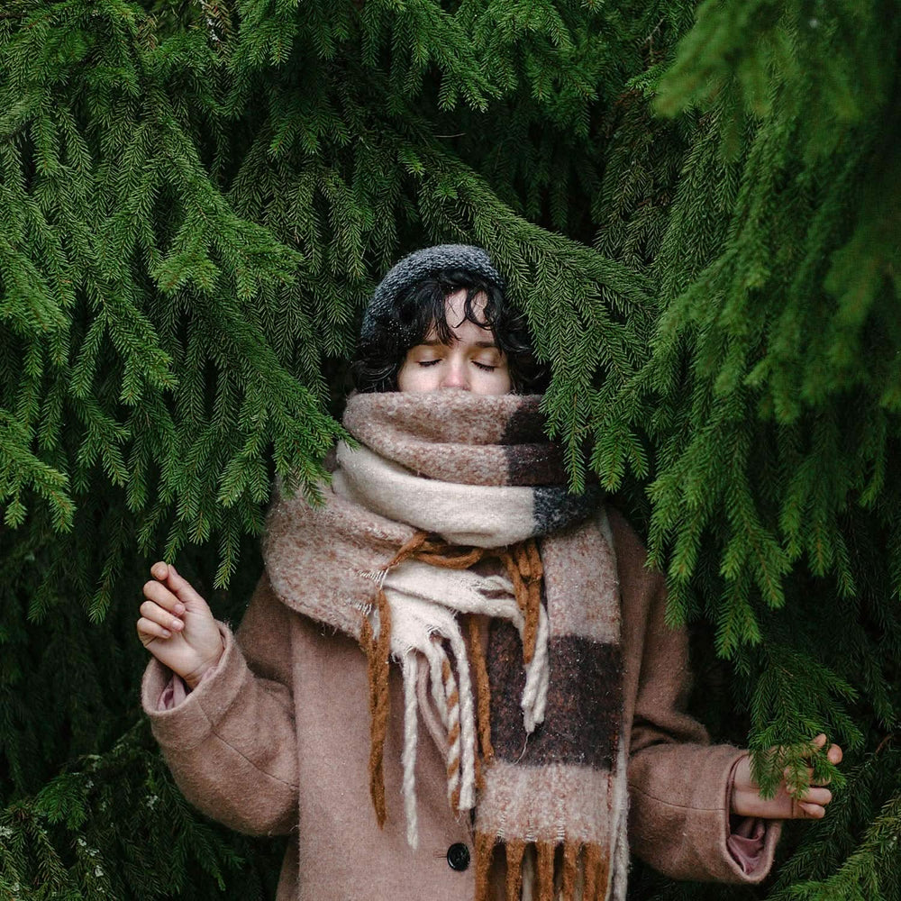 WELEDA, kosmetyki naturalne Organiczna esencja do kąpieli z olejkami eterycznymi ze świerku i jodły pospolitej do relaksu i pielęgnacji, dodatek do kąpieli zapewniający wewnętrzną siłę, 200 ml Prysznic i kąpiel Naty Shop