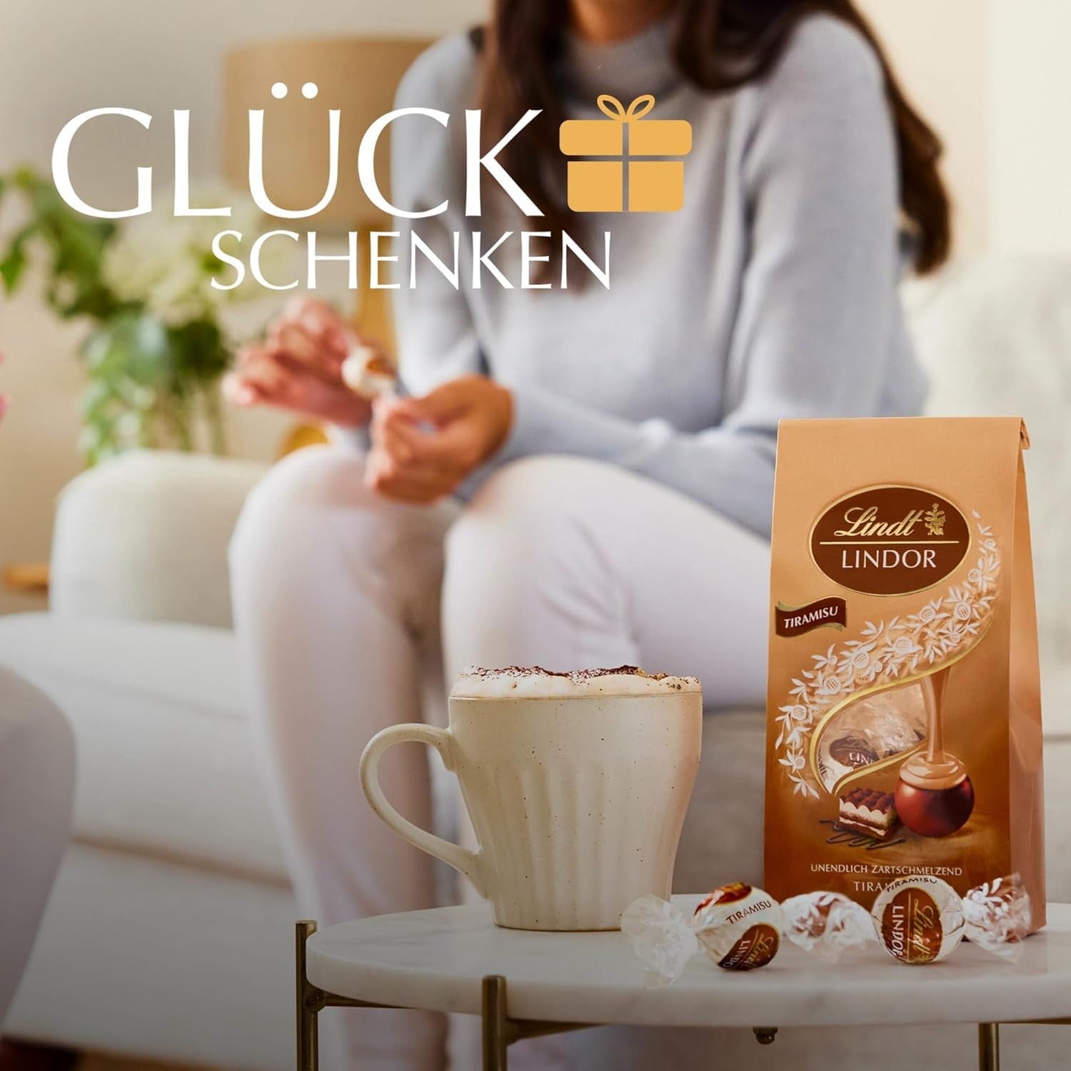 Czekolada Lindta | LINDOR Torba tiramisu | 137g | 11 kulek z mlecznej czekolady z rozpływającym się w ustach tiramisu | Prezent Czekoladowy