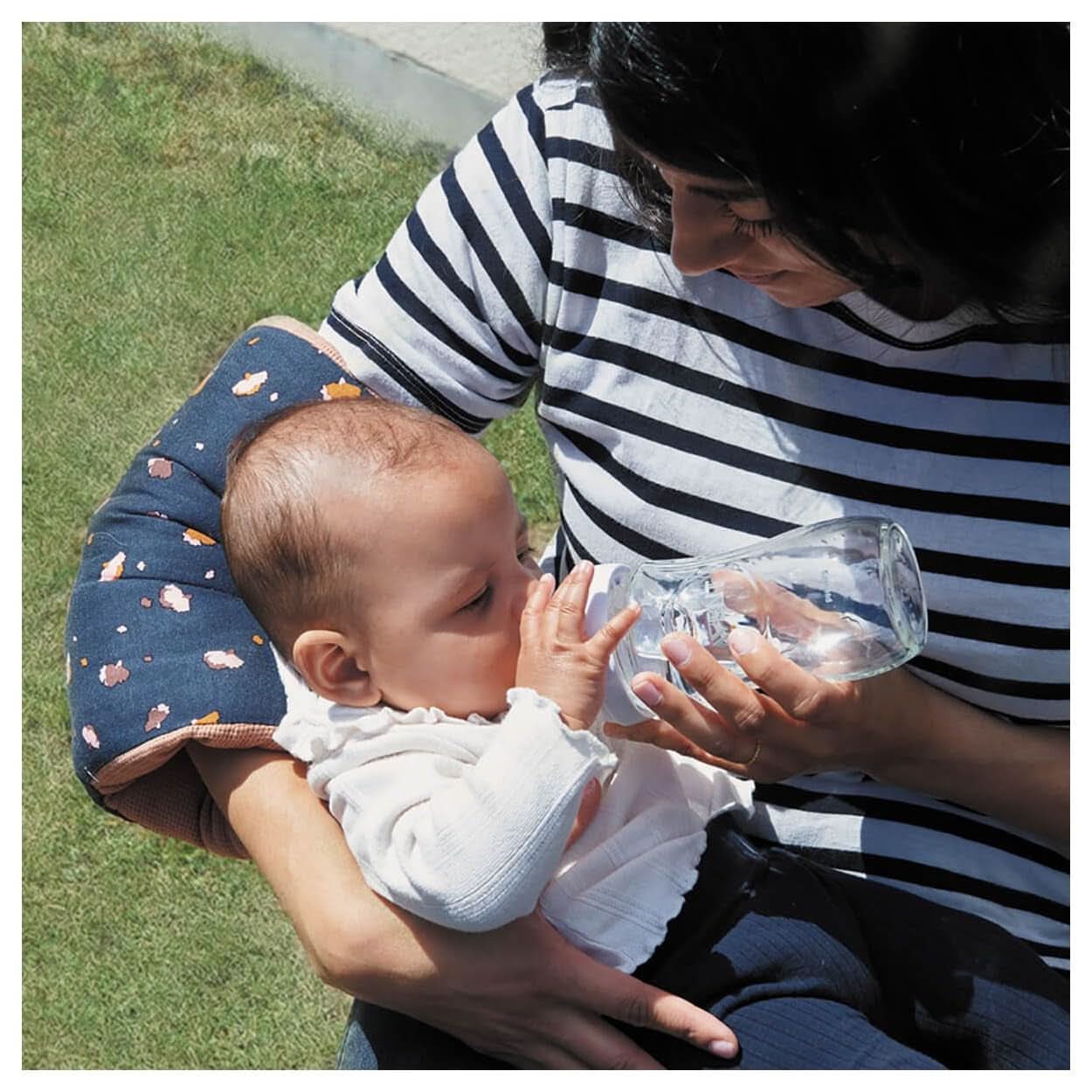 Podłokietniki do karmienia piersią, podtrzymujące główkę dziecka, 24 X 15 X 19 cm Akcesoria Żywność i karmienie piersią Sklep Bebe Naty