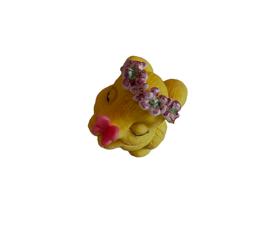 Decoratiune comestibila din pasta de zahar, Iepuras cu fluturas Decoratiuni din Pasta de Zahar Naty Shop