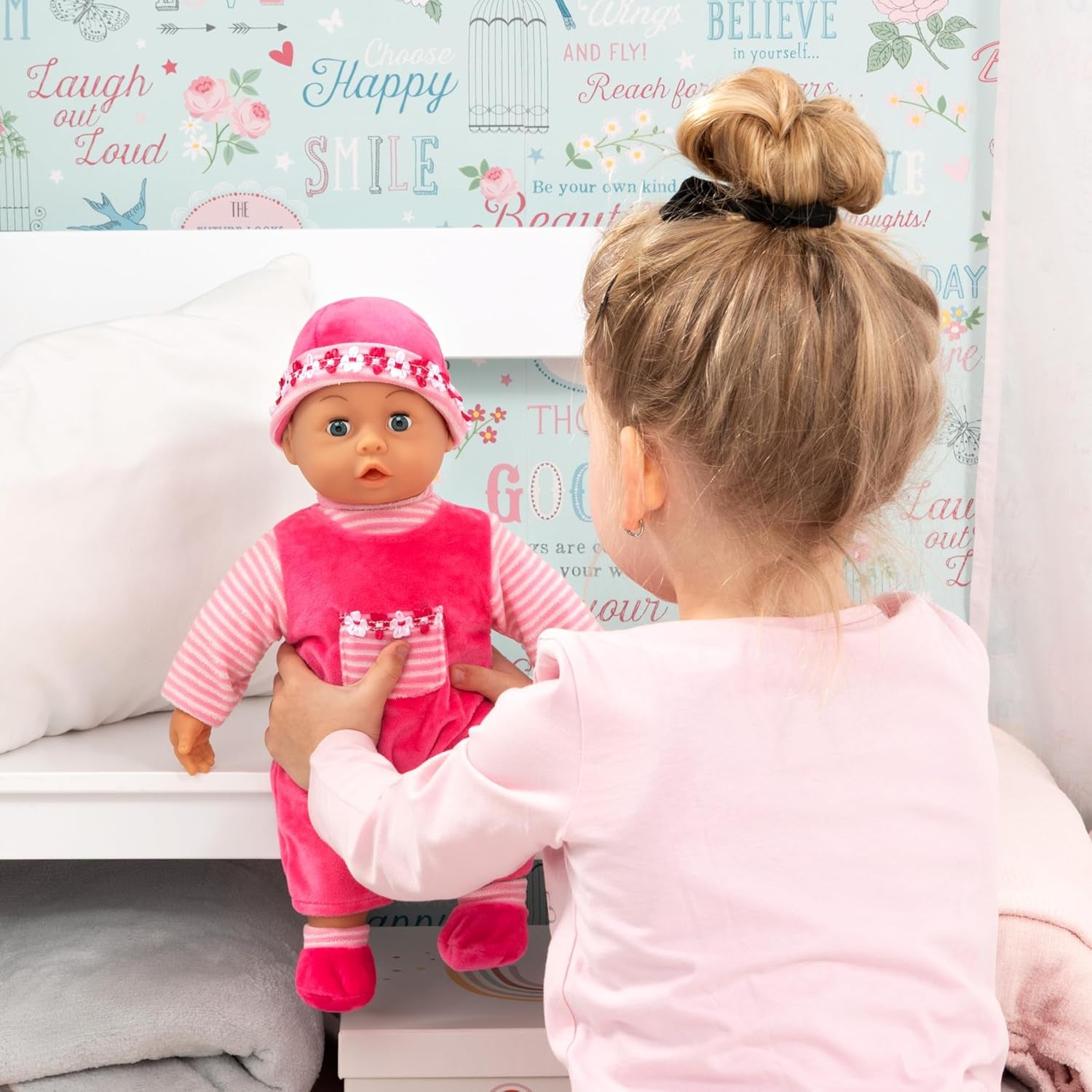 Bayer Design 93800-różowy 93825AA Babypuppe First Words, Schlafaugen, spricht 24 Babylaute, weicher Körper, mit Schnuller und Flasche, 38 cm, różowy