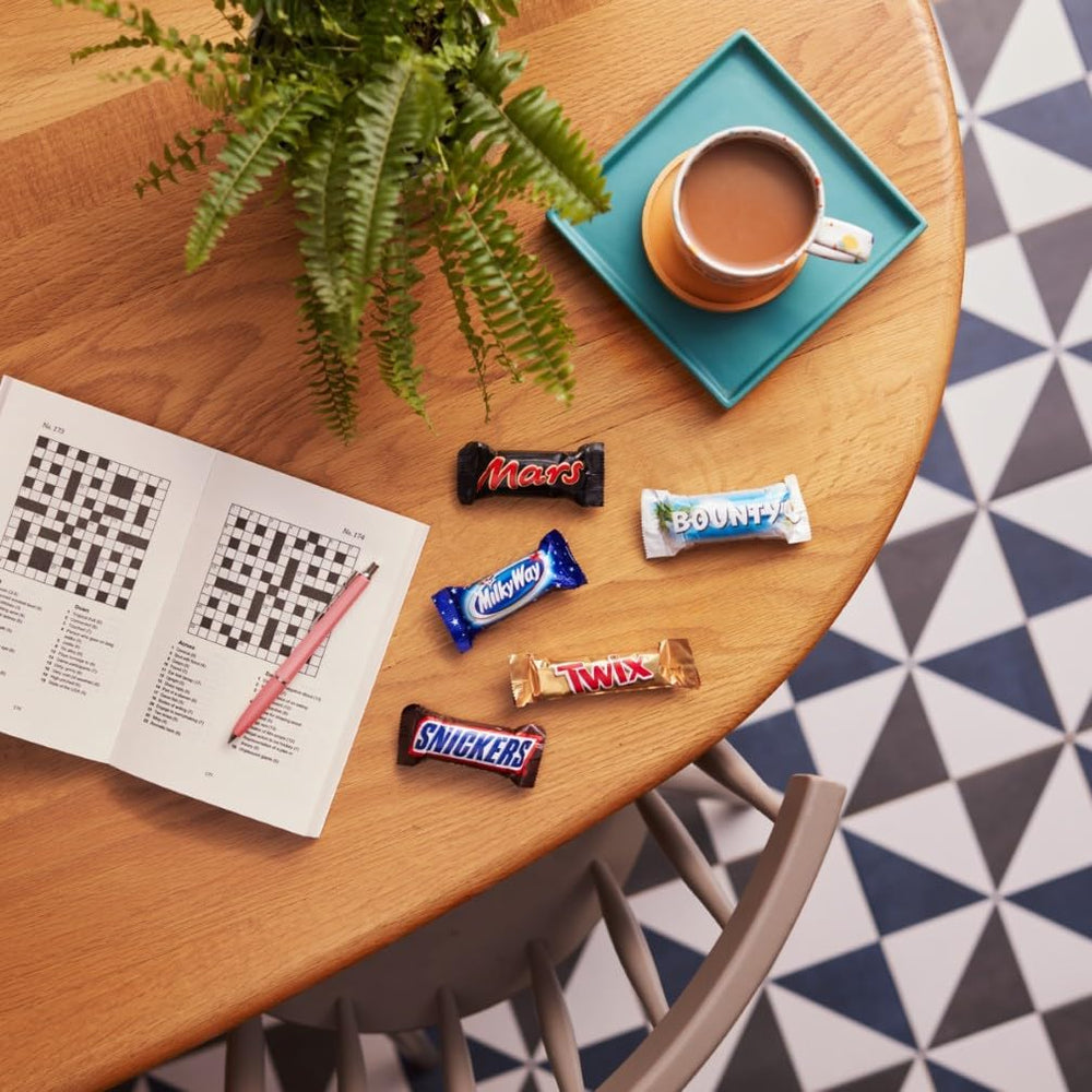 Mini opakowanie czekoladowe mieszane, 71 mini czekoladowych przekąsek (Mars, Snickers, Bounty, Twix, Milky Way) w formie słodyczy, idealne na wieczór futbolu amerykańskiego (1400g)