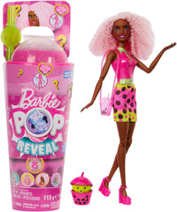 Păpușa Barbie Pop Reveal Bubble Tea și accesorii, Păpușă la modă parfumată Berry Bliss cu animal de companie, 8 surprize, inclusiv schimbător de culoare, cană de depozitare, HTJ20