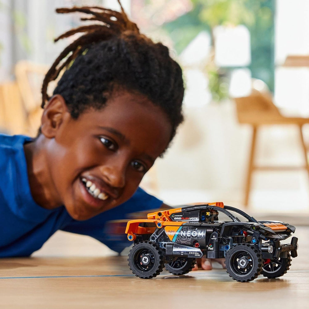 LEGO Technic Zestaw samochodów wyścigowych NEOM Mclaren Extreme E, zabawka silnikowa dla dzieci, napędzany wiatrem samochód do zbudowania, prezent techniczny dla chłopców i dziewcząt w wieku 7 lat 42166 Zestawy do budowania Besuche w sklepie LEGO
