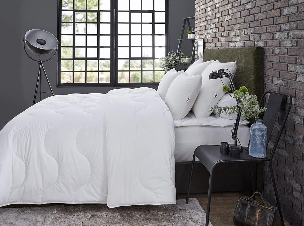 DODO | Elu Produkt Roku 2023 L Kołdra, 220 x 240 cm, Do łóżka podwójnego, Bardzo miękka, Z recyklingu, Można prać w pralce w 40°C Kołdry i kołdry Naty Shop