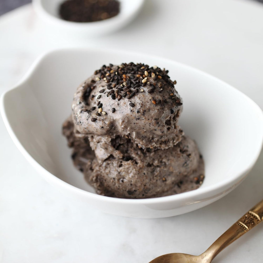 - Gerösteter schwarzer Sezam 150g | Balaststoffreich | Źródła białka wegańskie | Aromat Reichesa | Przeciwutleniacz | Streuen Einfach