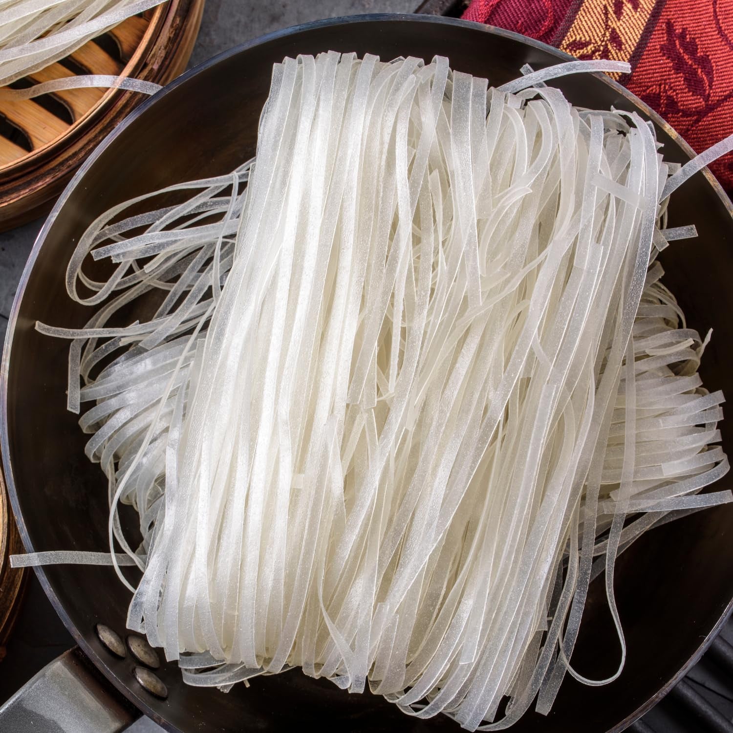 Makaron ryżowy - tajski makaron ryżowy o szerokości 10 mm, z mąki ryżowej, prosty - 1 x 400g (opakowanie 3 szt.)