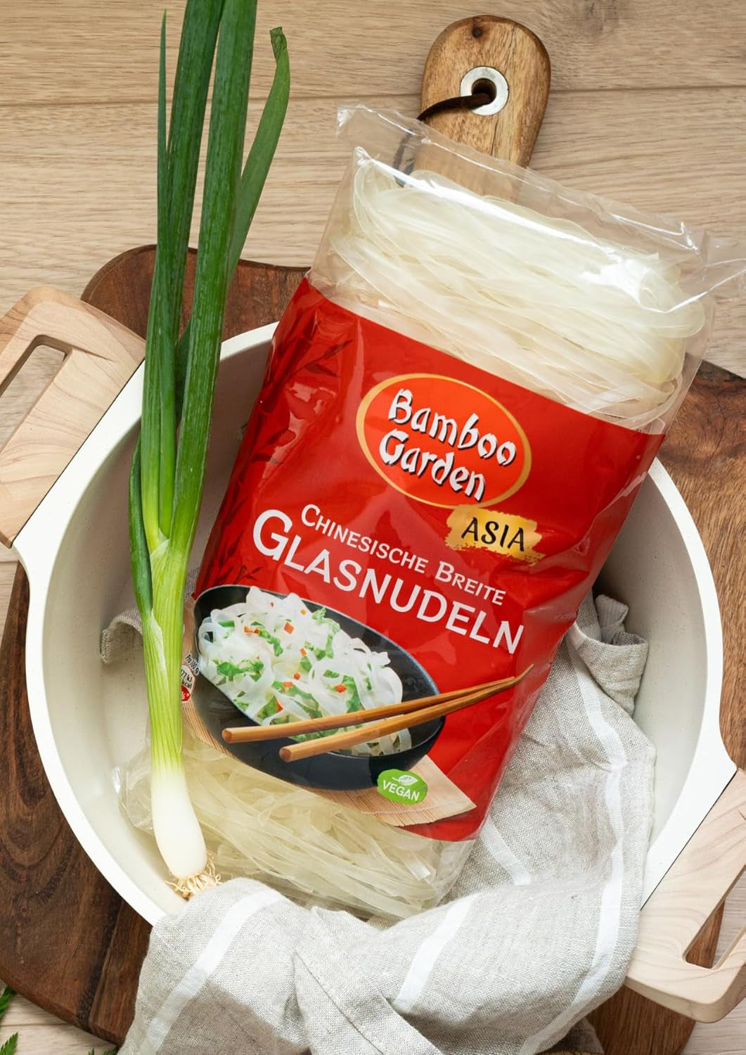 Makaron chiński szklany szeroki, 250g (wzór opakowania może się różnić)