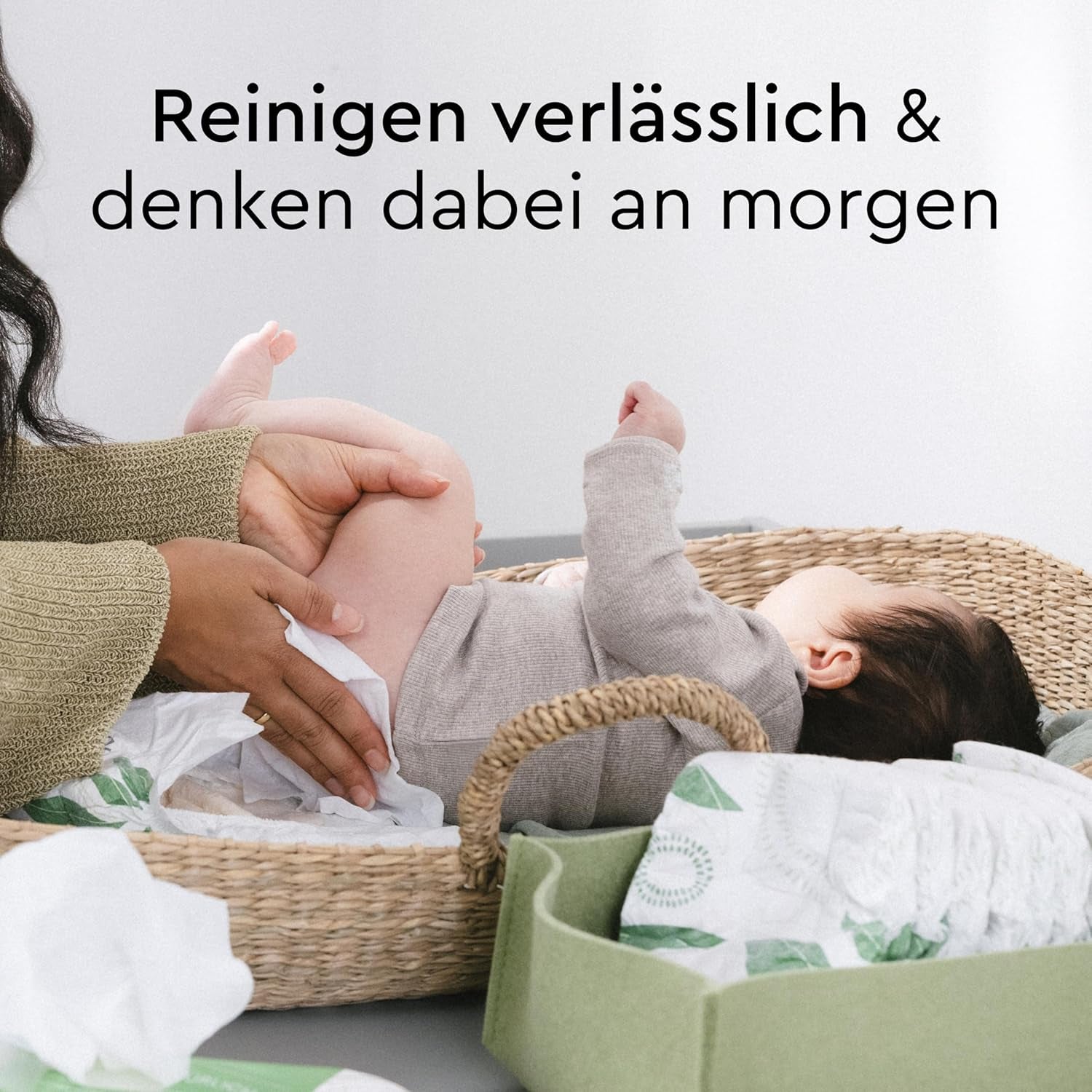 LILLYDOO Zielone chusteczki nawilżane, 600 szt. (10 x 60), odporne na rozdarcia chusteczki w 100% wolne od plastiku - bezzapachowe, delikatne i naturalne, delikatnie oczyszczają wrażliwą skórę, testowane dermatologicznie