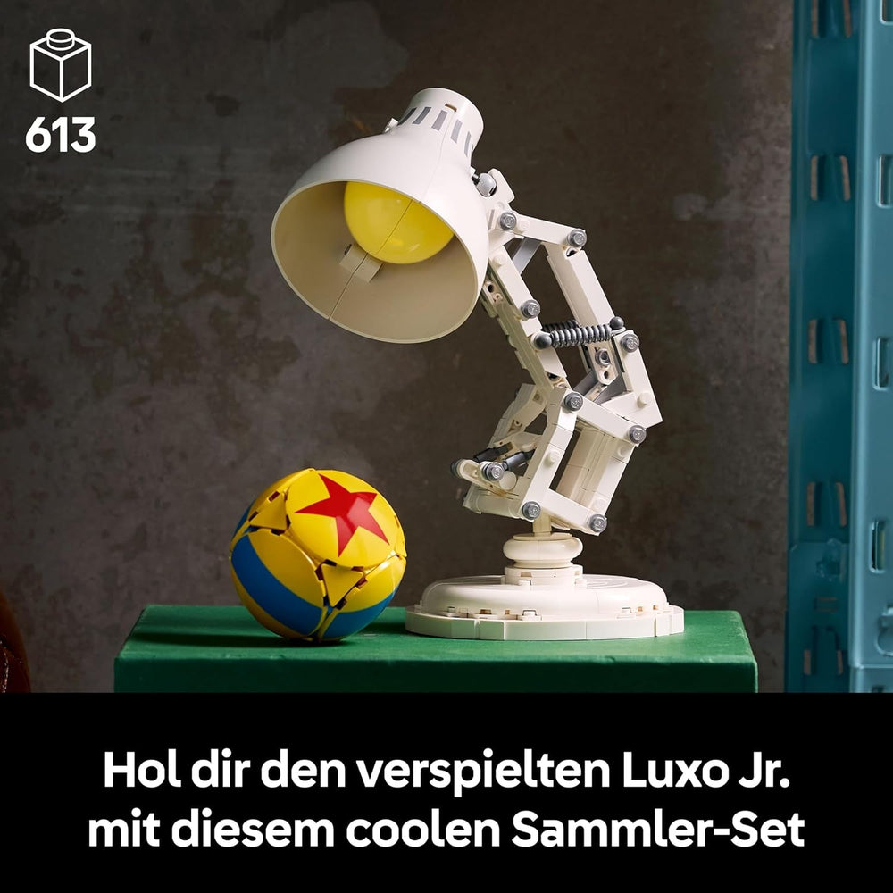 LEGO Ideas | Disney Pixar Set - Modellbau für Erwachsene - 3D Puzzle mit versteckten Filmreferenzen - DIY Schreibtisch Deko - Geschenkidee zum Vatertag für Sammler - 21357
