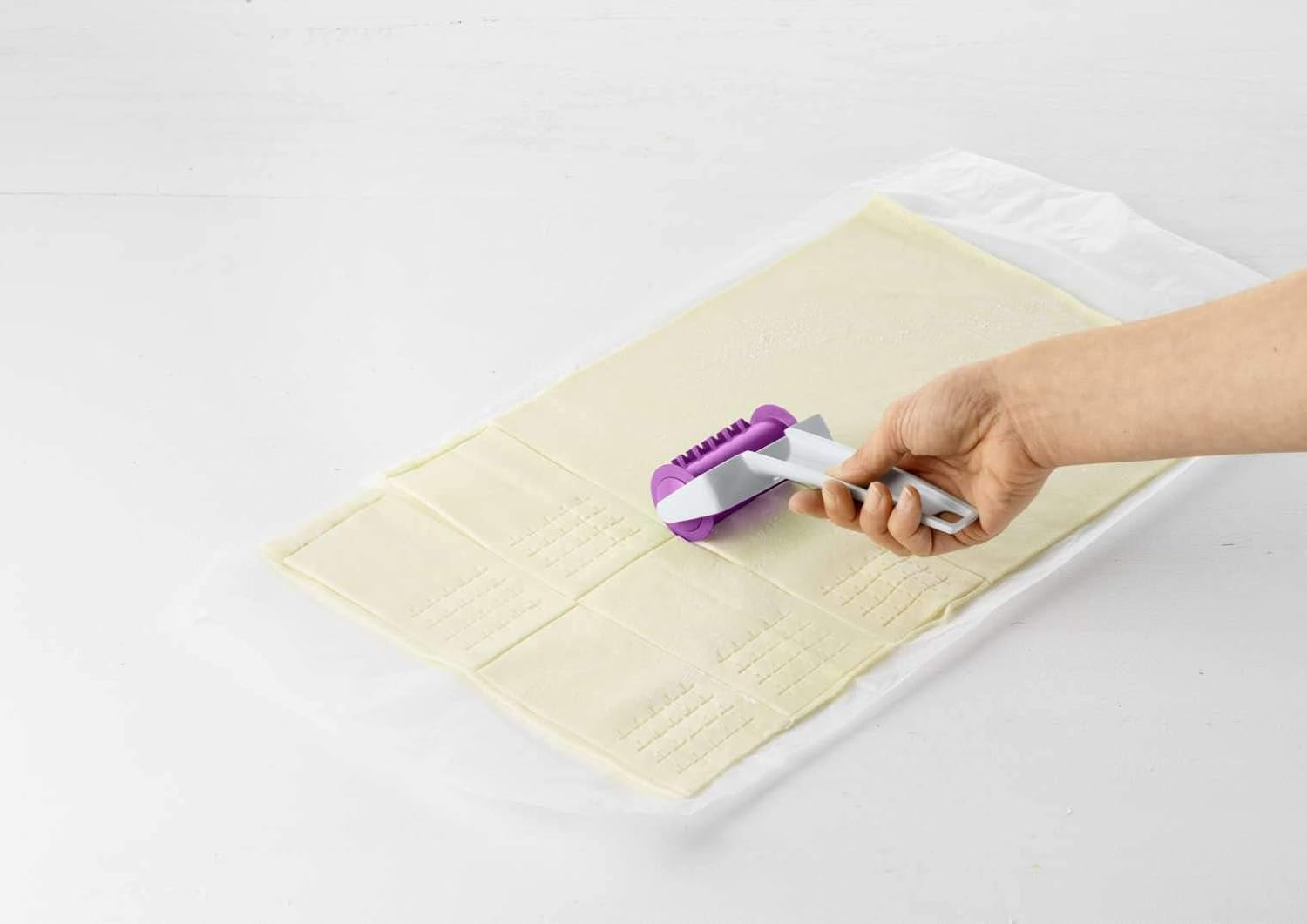 Betty Bossi Jalousie Stars Roller – Teigschneider zur Herstellung individuelle Sternenjalousien z efektem Wow