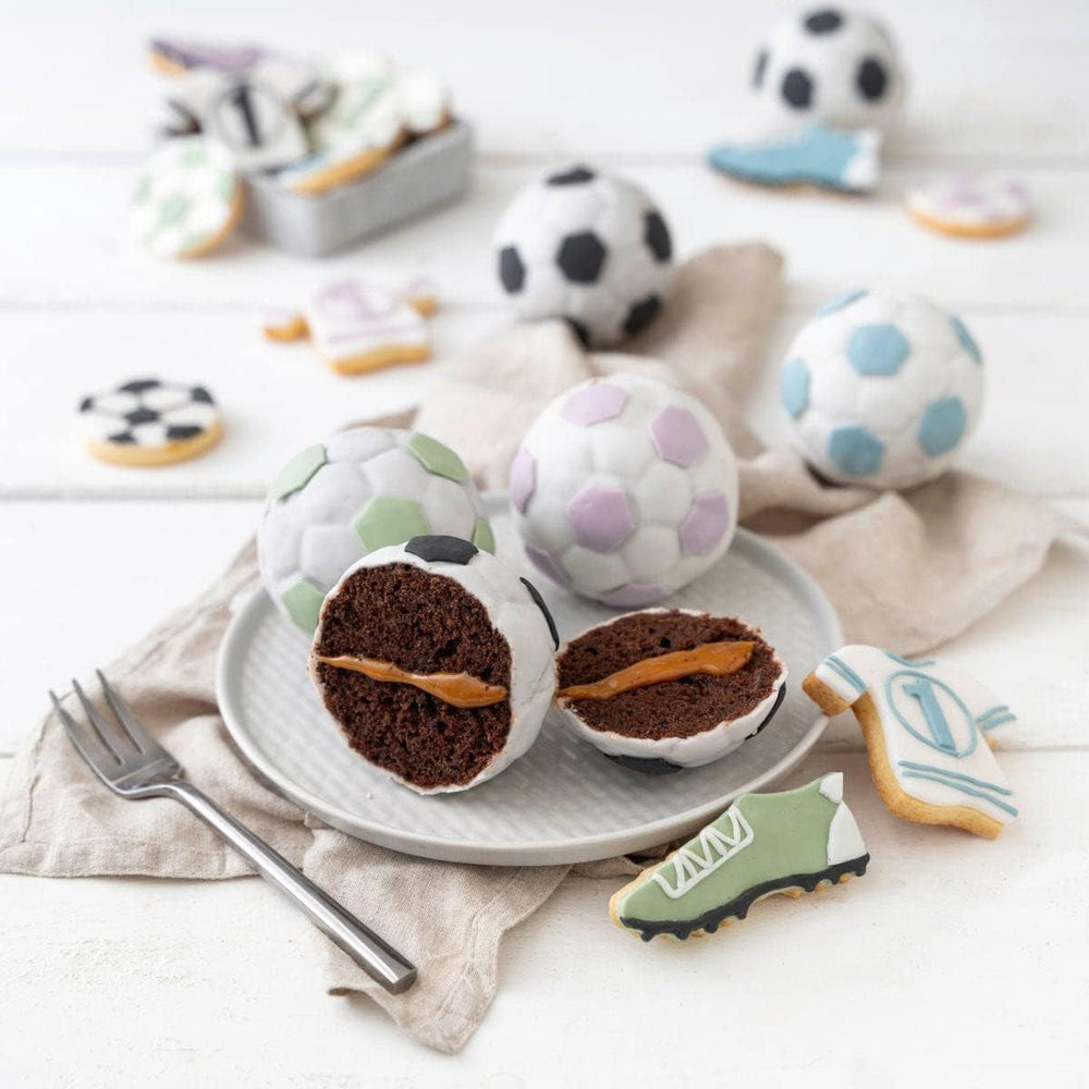 Zenker 12Er Muffinform – Muffinbackblech Für Muffins Und Cupcakes Aus Der Serie Soccer Baking – Hitzebeständiges 12Er Muffinblech Mit Antihaftbeschichtung, Schwarz Formy i blachy do pieczenia Naty Shop