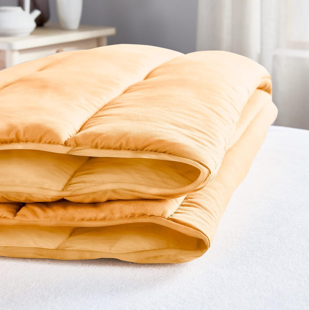 Pikolin Home - Dwustronna kołdra 300 G - Dwukolorowe wypełnienie nordyckie - Do łóżka 90 - wygodne, ciepłe, oddychające, malwa, 150 x 220 cm Kołdry i kołdry Naty Shop