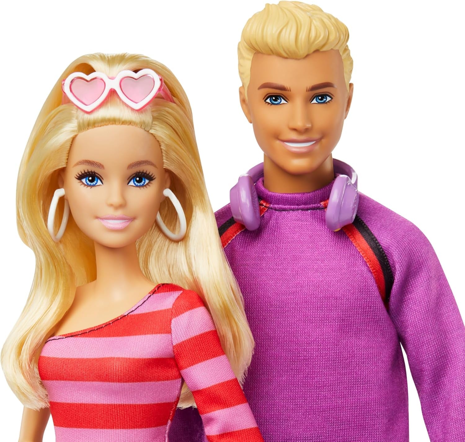 Barbie Fashionistas-Set mit 2 Modepuppen und 6 Zubehörteilen, Barbie und Ken Rollschuh-Modepuppen, Sammelfiguren zum 65. Jubiläum, HXK90