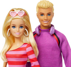 Barbie Fashionistas-Set mit 2 Modepuppen und 6 Zubehörteilen, Barbie und Ken Rollschuh-Modepuppen, Sammelfiguren zum 65. Jubiläum, HXK90