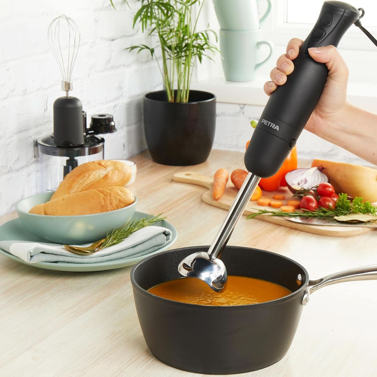 Petra PT2827BMBLKVDE Mikser 3 w 1 – nasadki niezawierające Bpa, 500 ml-Schüssel, 700 ml-Becher, Schneebesen, Mixen, Zerkleinern, 2 Geschwindigkeiten, Edelstahlklingen, Für Babynahrung, Smoothies, Saucen, 350 W Sklep dla matek i dzieci