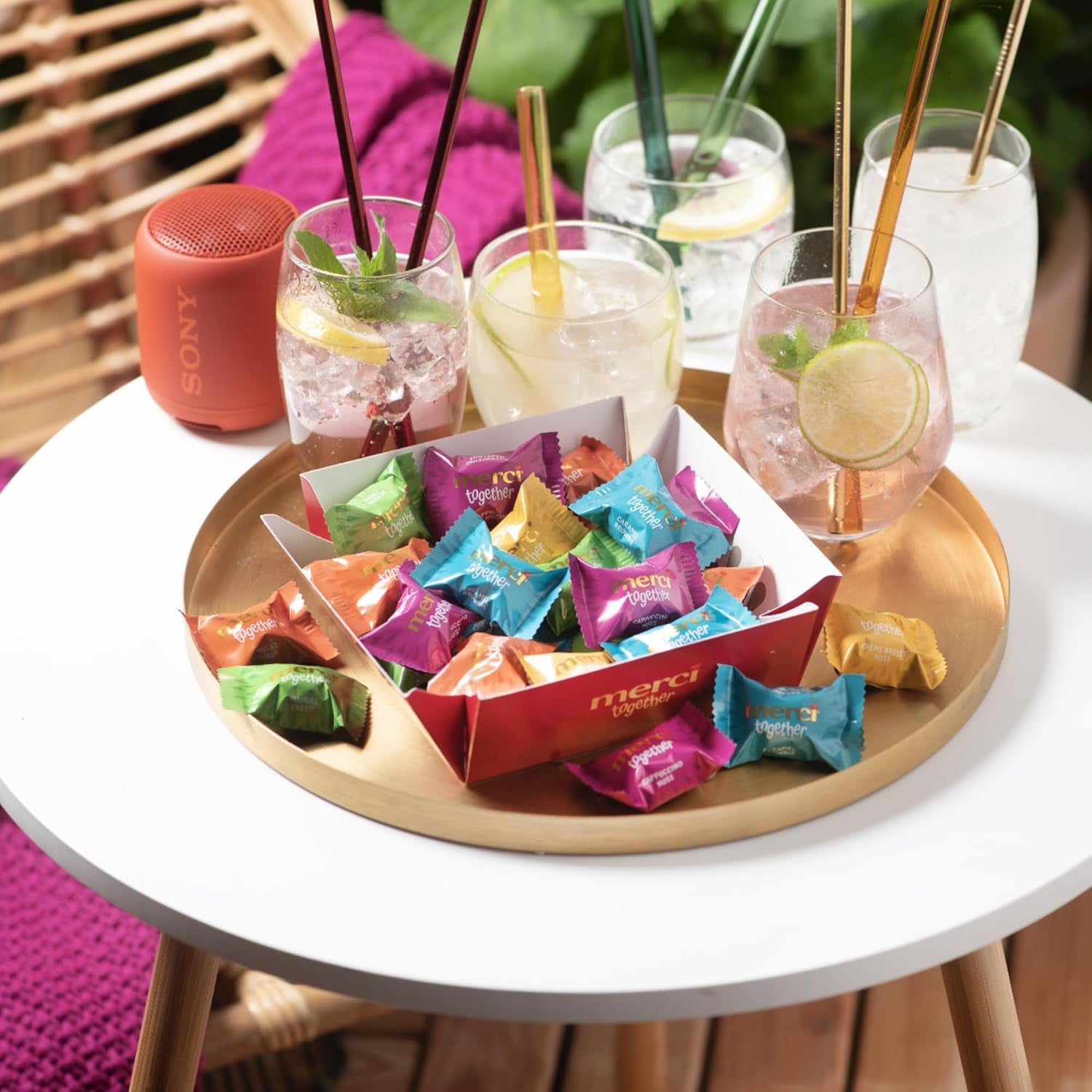 Merci Together - 1 x 175 g - Czekoladki nadziewane w pięciu odmianach z delikatną mleczną czekoladą - Praliny czekoladowe do dzielenia się i dawania w prezencie