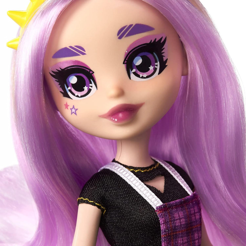 Mattel Hello Kitty GWW98 - Sanrio Badtz-Maru Figur und Jazzlyn Puppe (ok. 25,4 cm) z klejem i akcesoriami, langem lila Haar i modnym strojem, tolles Geschenk für Kinder ab 3 Jahren