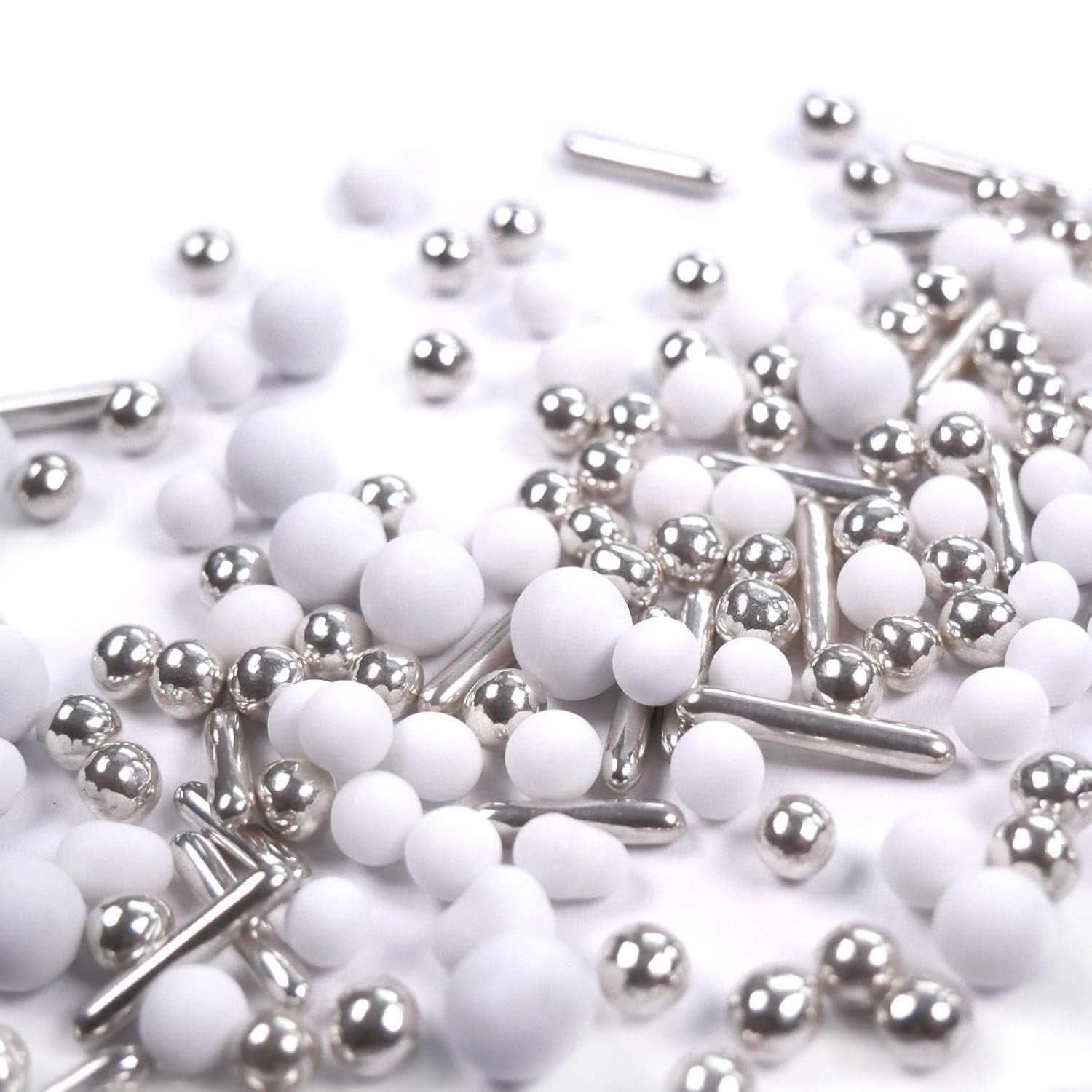 Mieszanka czekoladowa Streusel Hero Srebrno-biała posypka, 40 gramów Naty Shop 40 gramów