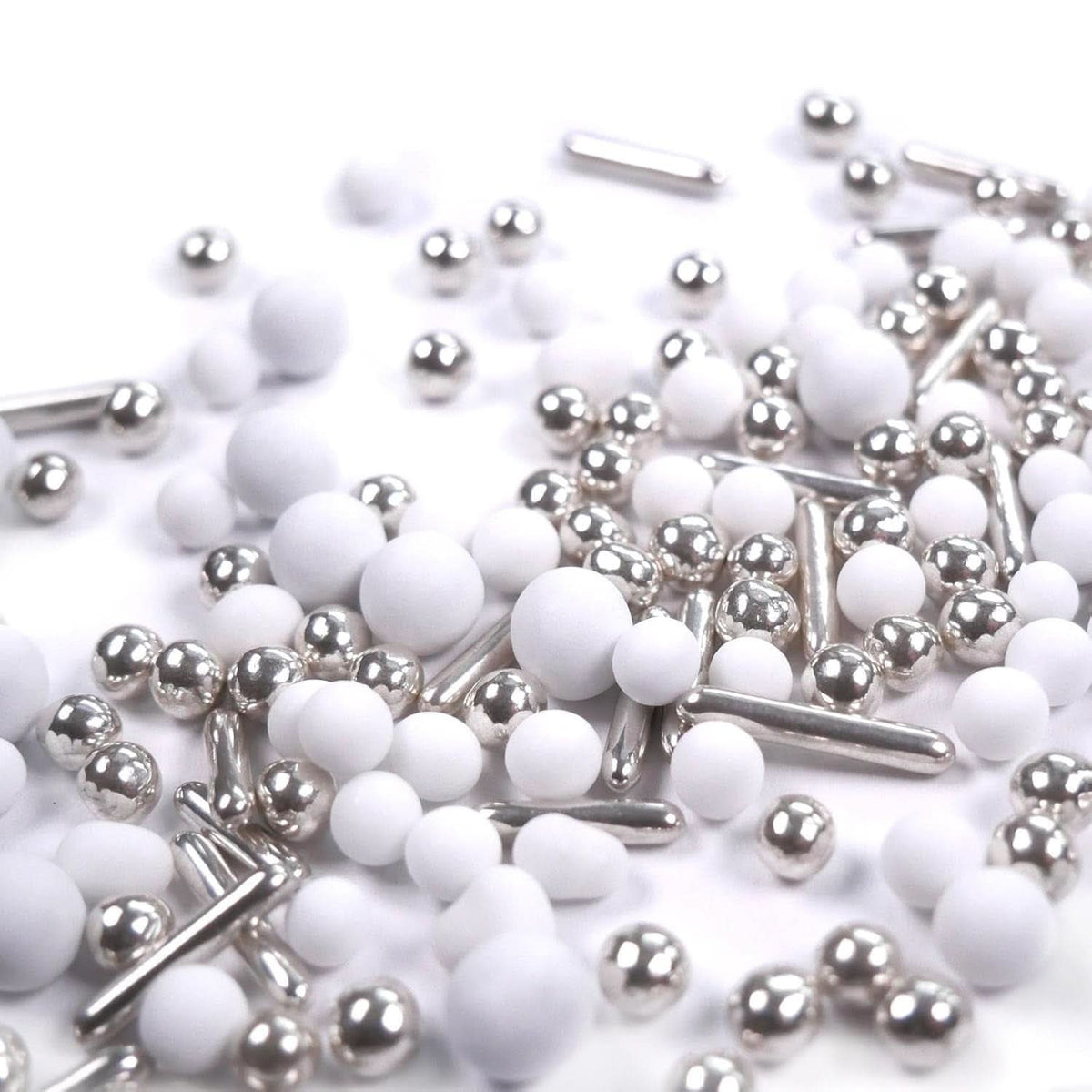 Mieszanka czekoladowa Streusel Hero Srebrno-biała posypka, 40 gramów Naty Shop 40 gramów