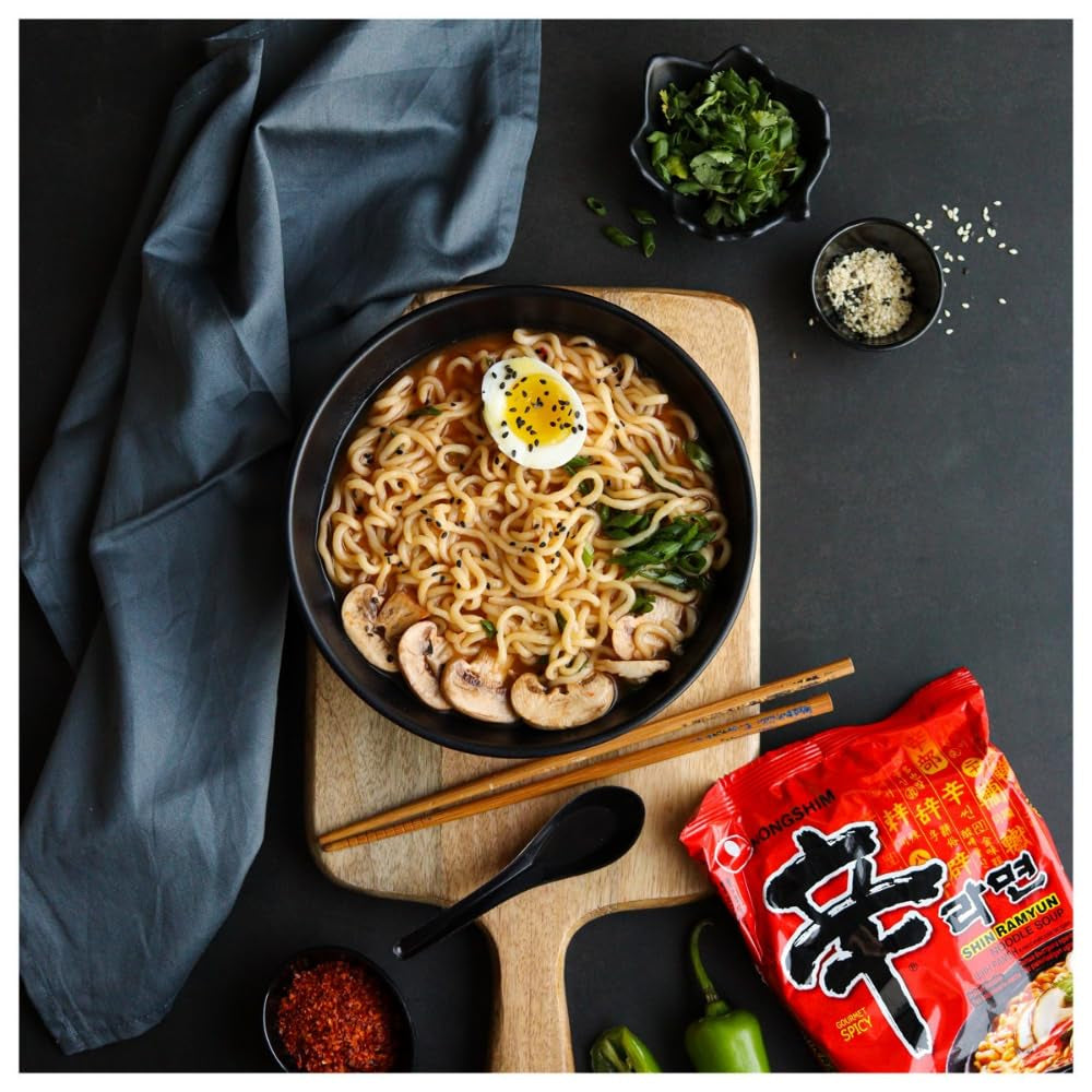 Nongshim - Shin Ramyun Instant Noodles - opakowanie zbiorcze (20 x 120 g) - wygląd produktu może się różnić