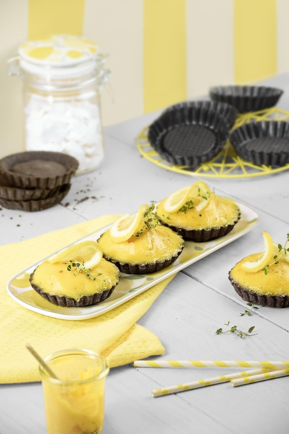 ORYGINALNY KAISER Classic plus Obstbodenform 28 Cm, 28,4 X 28,4 X 3,5 Cm i Classic Mini Torteletts 6 Stück, Tartelette Förmchen 10 Cm, Tarteform Klein, Tortelettförmchen Antihaftbeschichte Formy i blachy do pieczenia Naty Shop