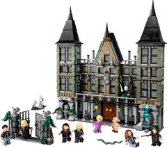 LEGO Harry Potter Malfoy Family Country Estate, fantastyczna zabawka do kolekcjonowania i eksponowania, prezent dla chłopców, dziewcząt i fanów świata czarodziejów, pomysł na prezent z 9 minifigurkami 76453 Zestawy do budowania Besuche den LEGO-Store