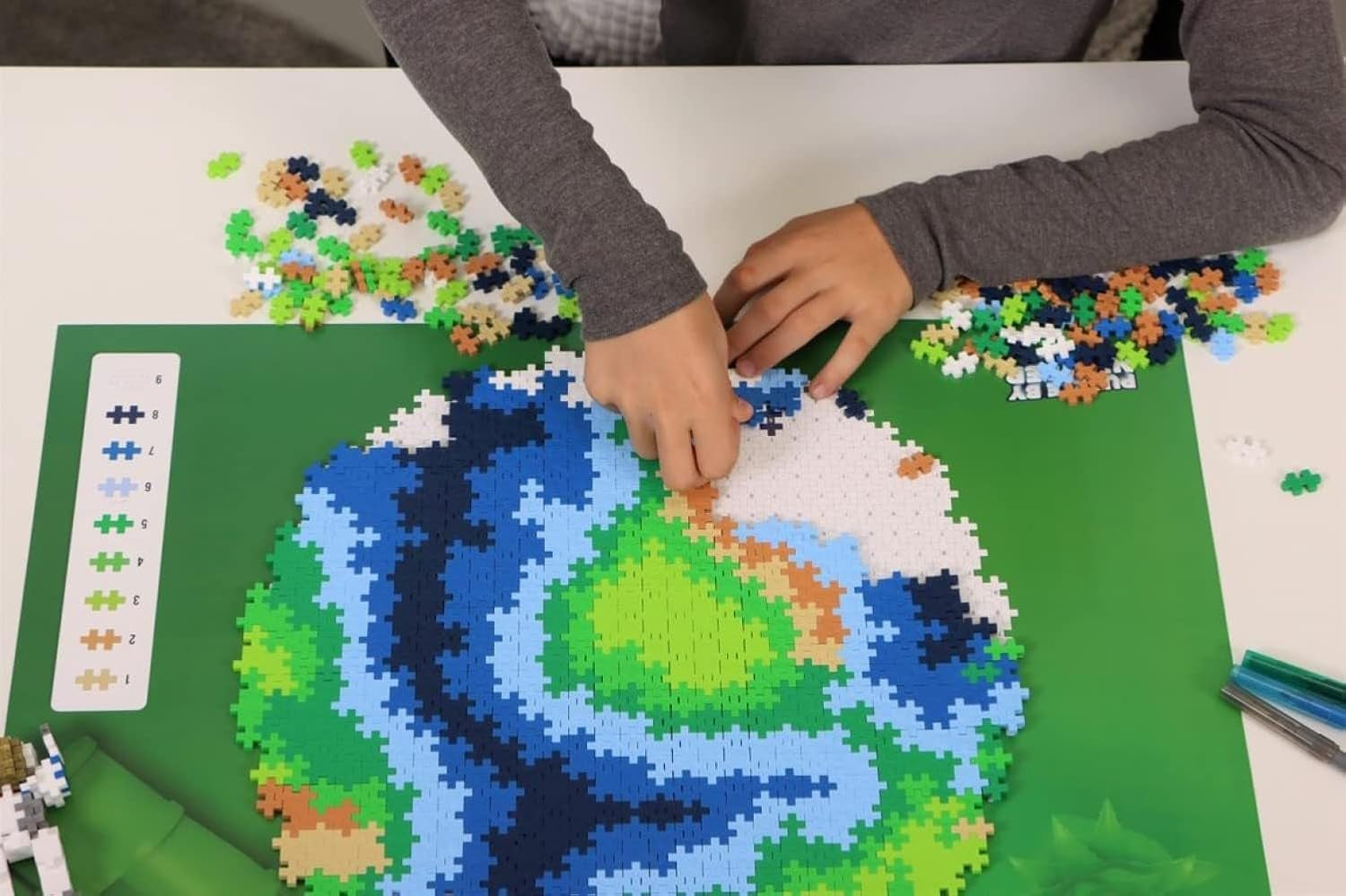 PLUS PLUS Puzzle z klocków Ziemia 800 szt. Globe, Erde