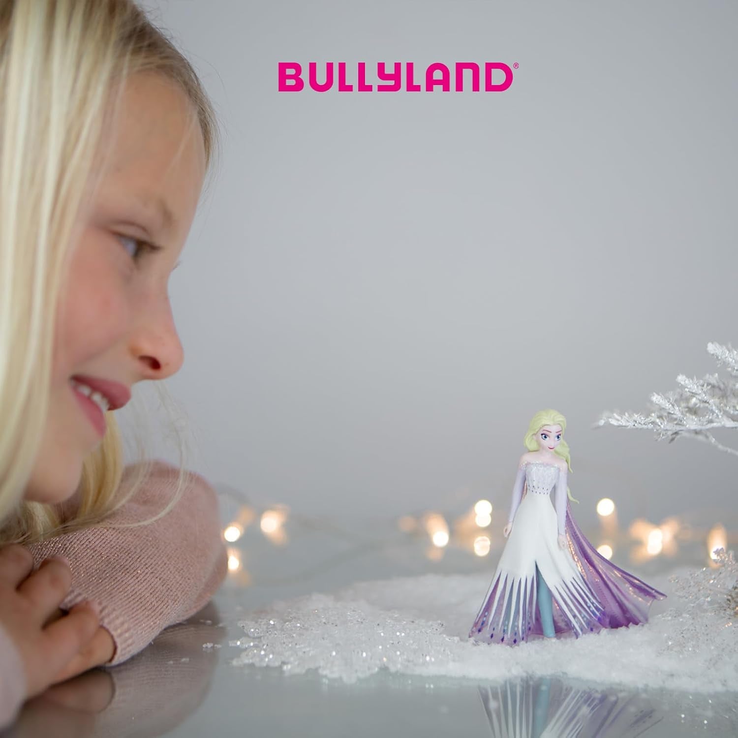 Bullyland 12960 - Spielfigur Prinzessin Anna aus Walt Disney Die Eiskönigin, ca. 9,5 cm, detailgetreu, ideal als kleines Geschenk für Kinder ab 3 Jahren