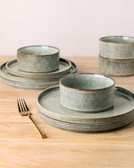 Set de veselă din gresie GBhome pentru 6 persoane, 18 piese, glazură reactivă, set de veselă din gresie lucrat manual, potrivit pentru cuptorul cu microunde și mașina de spălat vase, set de bol și farfurie