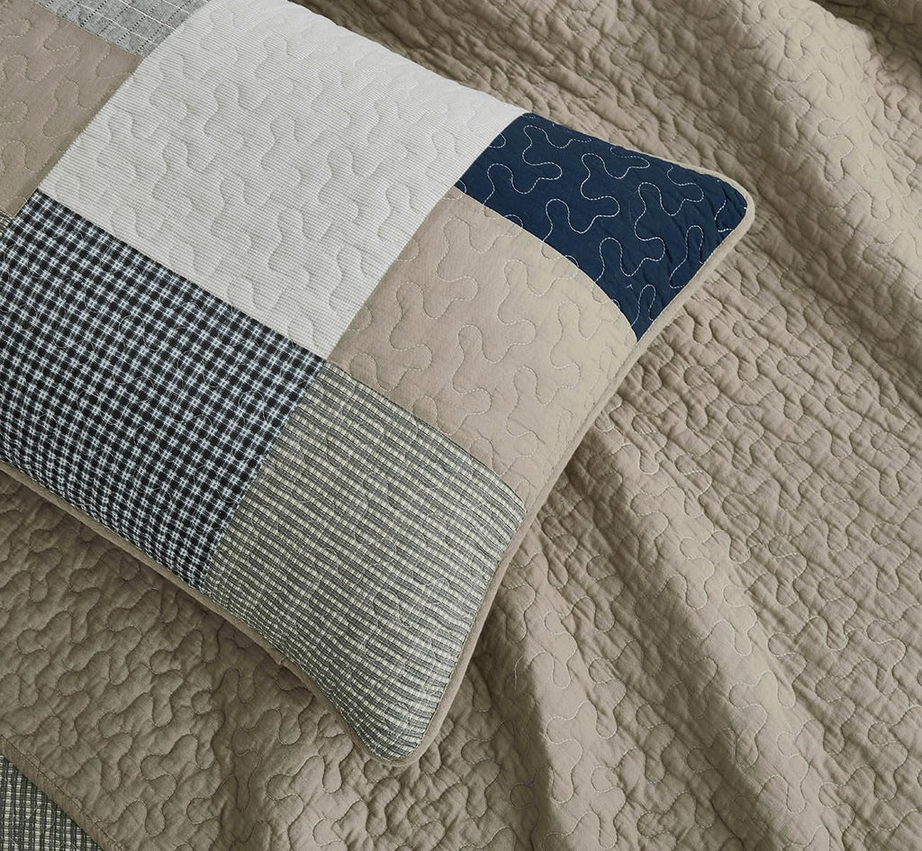Chezmoi Collection Addy Patchwork Quilt Set bumbac pre-spălat, ușor, reversibil, pentru toate anotimpurile, supradimensionat, 3 piese, albastru marin, alb, gri, taupe, în carouri Plapumi si pilote Naty Shop