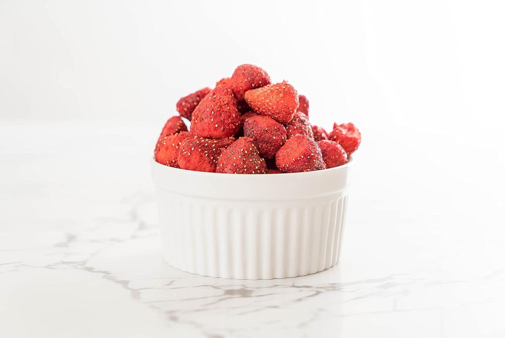 Căpșuni întregi liofilizate 100g - Fructe liofilizate - Fructe uscate liofilizate - Căpșuni uscate - Perfect pentru coacere, decorarea prăjiturilor, gustări, muesli și deserturi Produse deshidratate Naty Shop