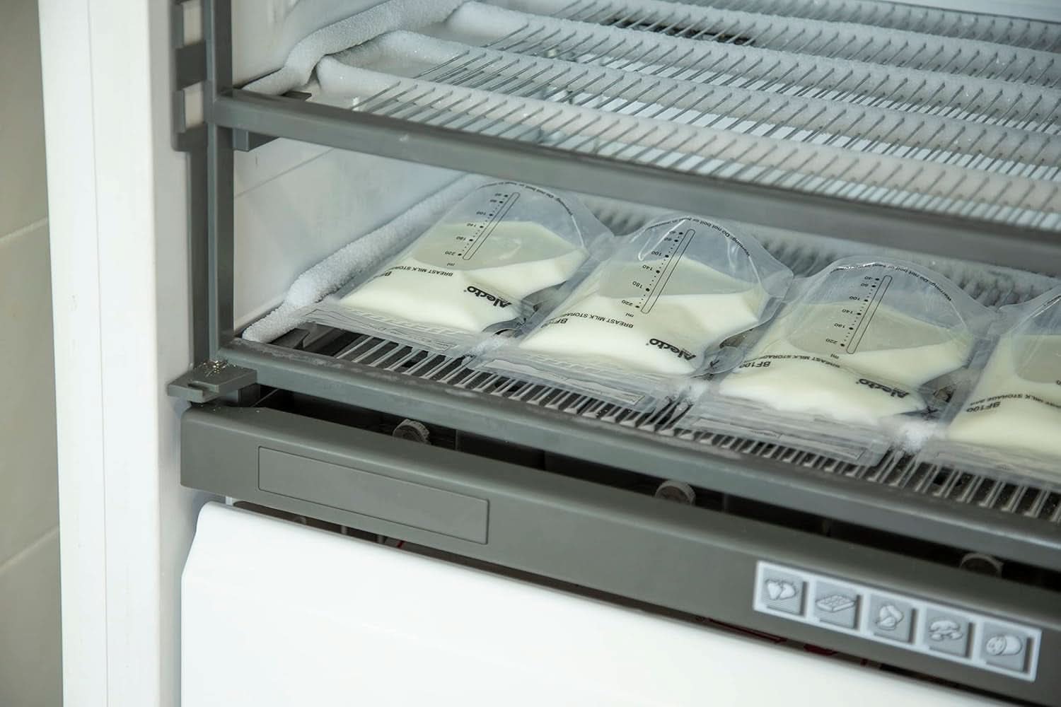 BF100 Worek do przechowywania mleka matki - Worek na mleko matki - pojemność 220 ml - 100 sztuk - Przezroczysta żywność i akcesoria do karmienia piersią Sklep Bebe Naty