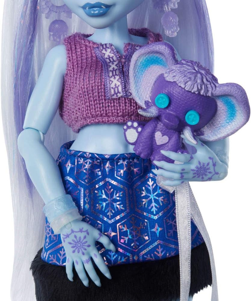 Păpușă Monster High Self-Scare Secrets Abbey Bombinable și set de accesorii cu 13 surprize realiste, cum ar fi henna, desene și croșetat, JHK44