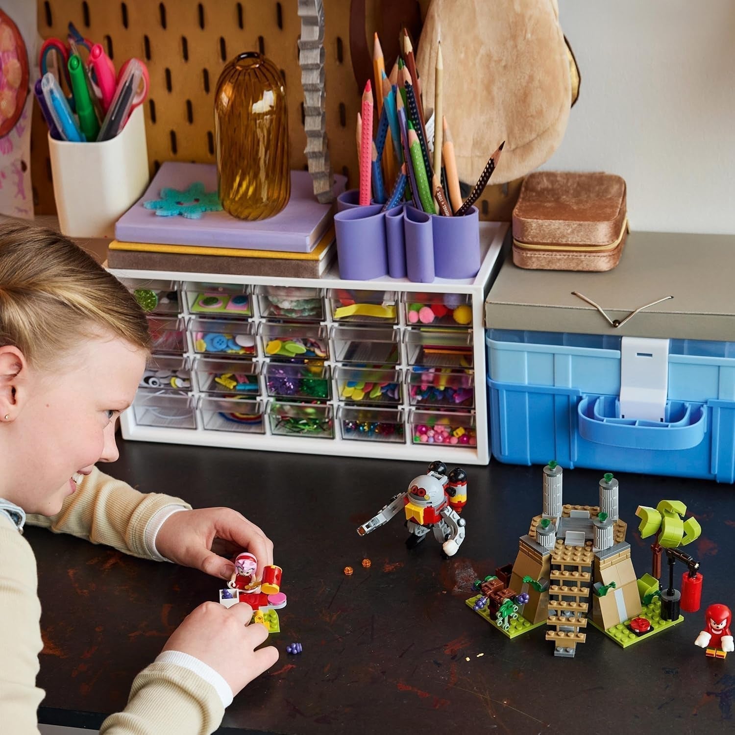 LEGO Sonic the Hedgehog Knuckles And The Shrine Of Master Emerald Zabawka kolekcjonerska Prezent dla graczy Zestaw przygodowy do budowania dla chłopców i dziewcząt w wieku 8 lat 76998 Zestawy do budowania Kup w sklepie LEGO