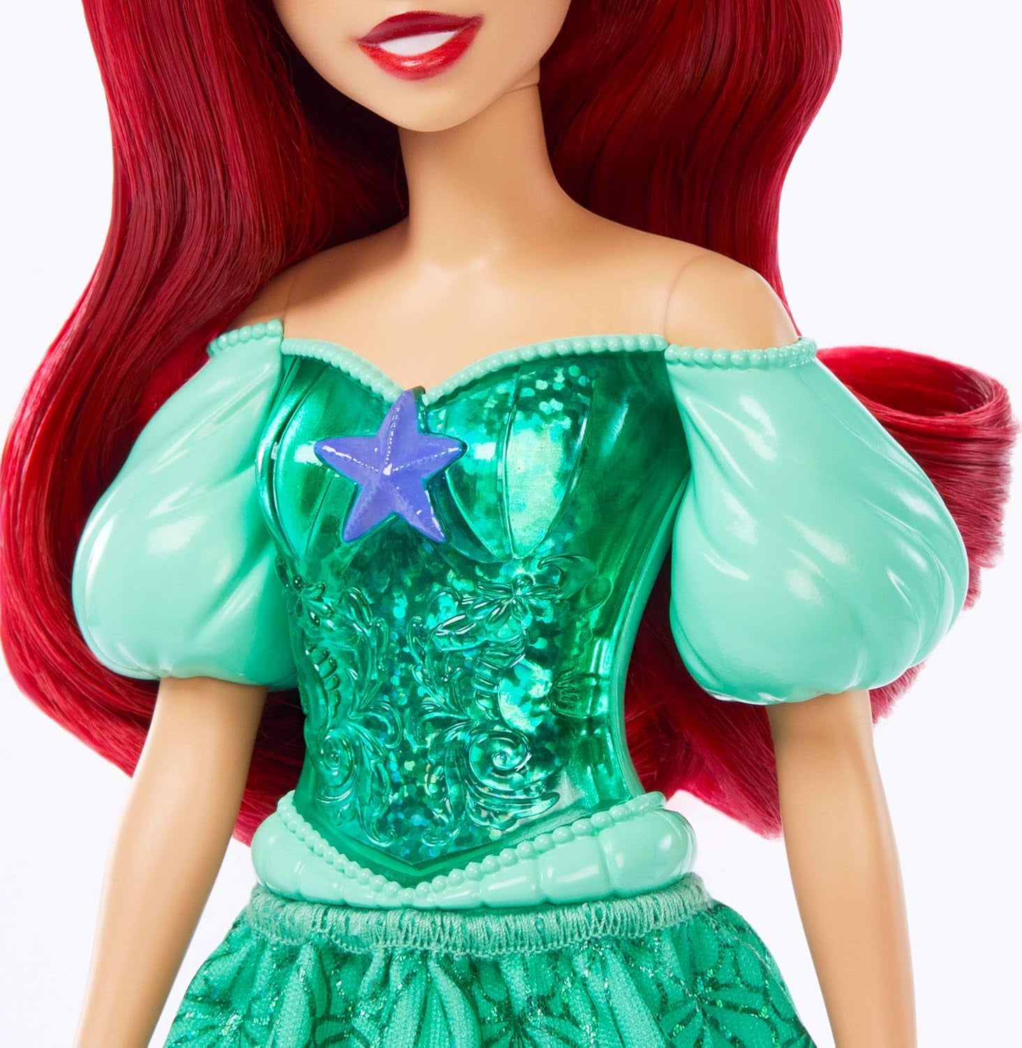 Păpușa Mattel Disney Prințesa Ariel, păr lung pentru coafat, poziționabilă, pantofi și diademă detașabile, cadouri Disney, jucărie pentru vârste de la 3 ani în sus, HLW10