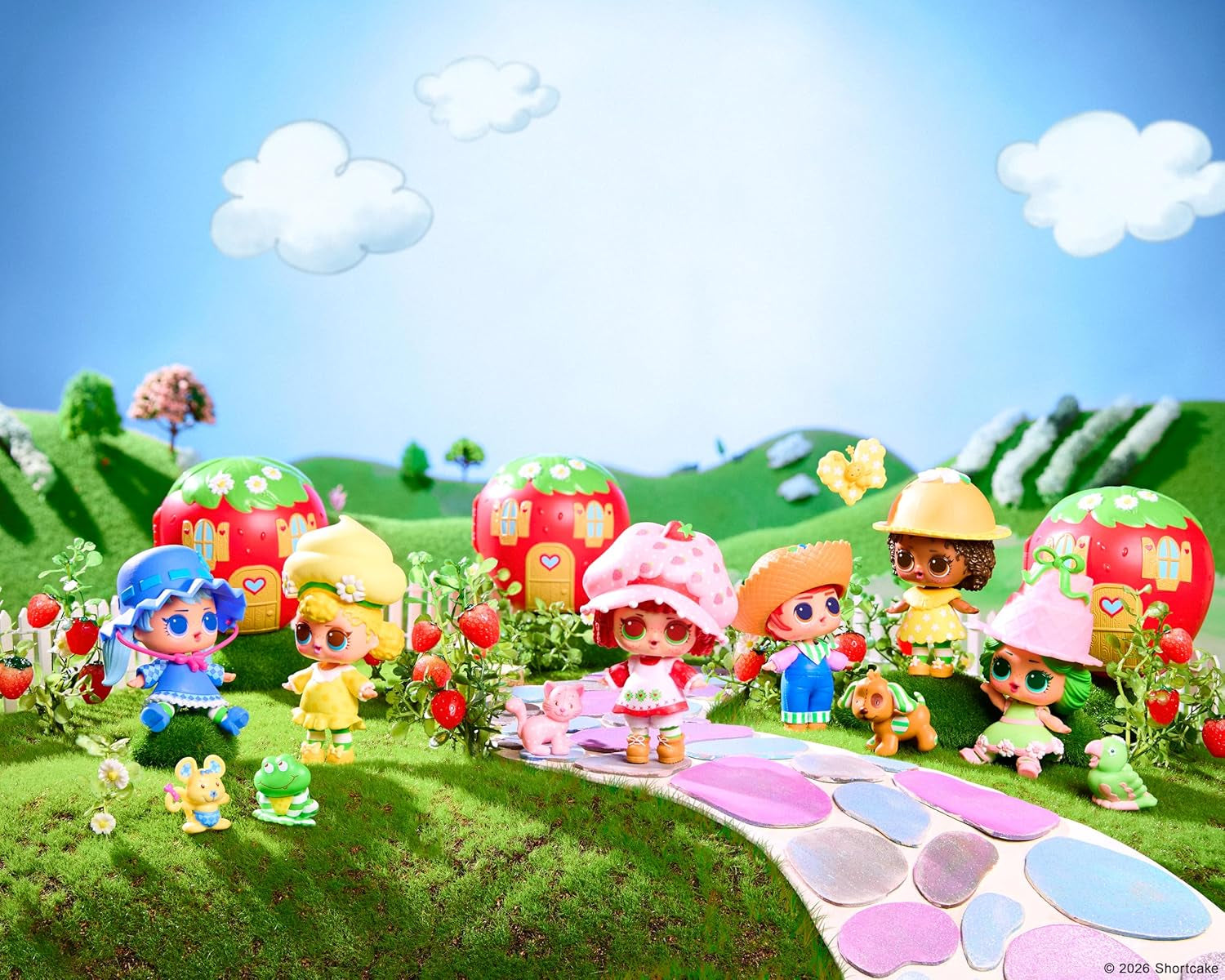 LOL Surprise! Loves Strawberry Shortcake Tots – Păpuși parfumate de colecție cu 7 surprize, animal de companie, modă, pantofi, pălărie, set de joacă cu căsuță convertibilă în formă de căpșuni, vârste 4+