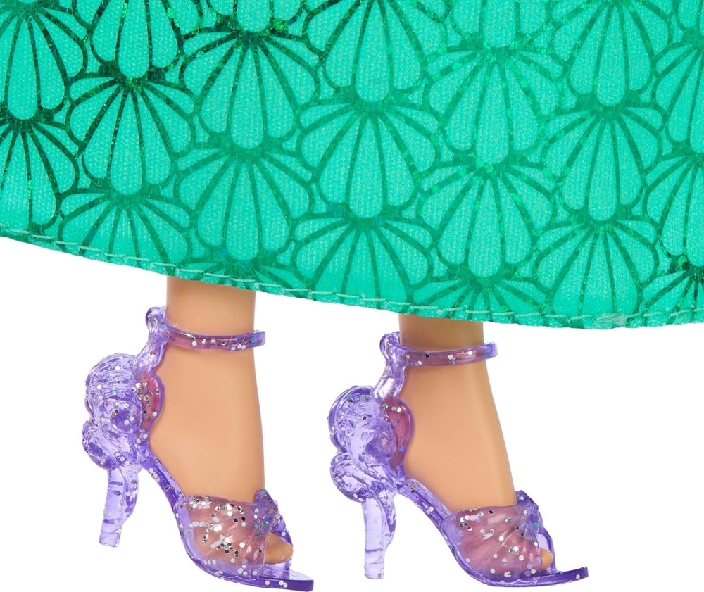 Păpușa Mattel Disney Prințesa Ariel, păr lung pentru coafat, poziționabilă, pantofi și diademă detașabile, cadouri Disney, jucărie pentru vârste de la 3 ani în sus, HLW10