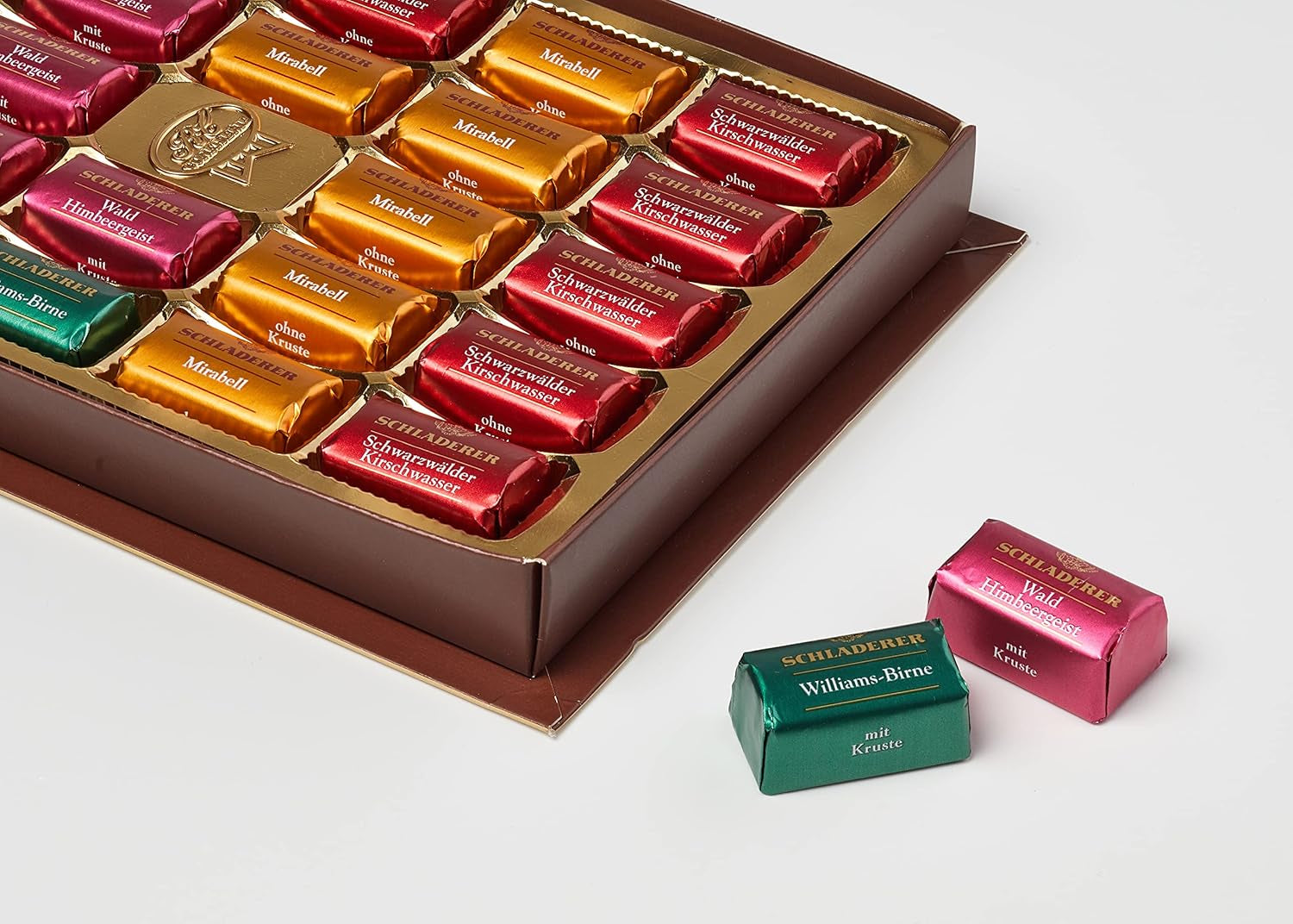 Praliny RCP Schladerer, delikatny asortyment, czekolada mleczna i gorzka, z cukrową skórką i bez, z płynnym nadzieniem, zawiera alkohol, świetny prezent, 255g