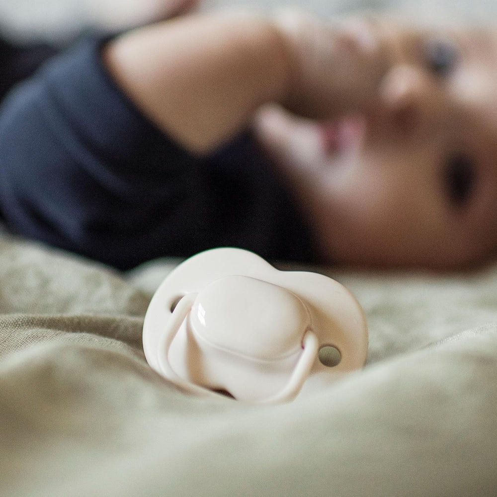 Suzete Tommee Tippee Cherry Latex 0-6 luni, pachet de 2, suzete cu pungă din latex 100% natural