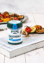 Fuchs Gewürze - Rauchsalz "Old Oak" - über Eichenholz geräuchert, rauchiger Gesmack für Grillfleisch oder Fisch - natürliche Składnik - 100 g w wiederverwendbarer, recyclebarer Dawka