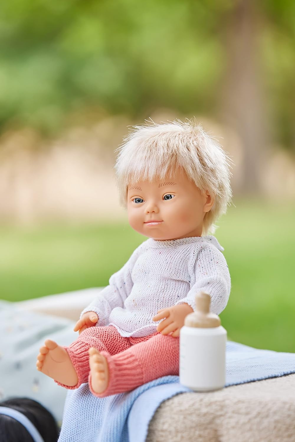 Miniland Dolls: europäische Babypuppe Junge, blond, mit Down Syndrom aus weichem Vinyl, 38 cm, präsentiert mit Unterwäsche in Geschenkbox (31263)