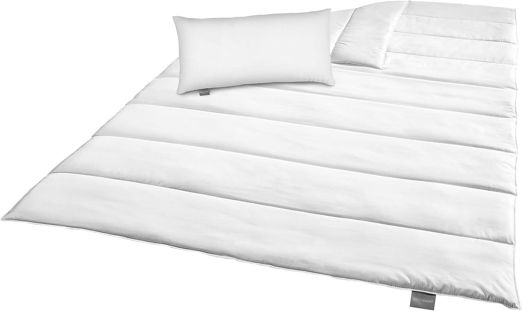 Set de pat Traumnacht Green - Plapumă pentru toate anotimpurile 135X200 Cm + pernă 80X80 Cm, durabil cu husă din microfibră, produs în conformitate cu standardul de calitate german Plapumi si pilote Naty Shop Set de pat pentru tot anul (pătură + pernă 40X80) 135 X 200