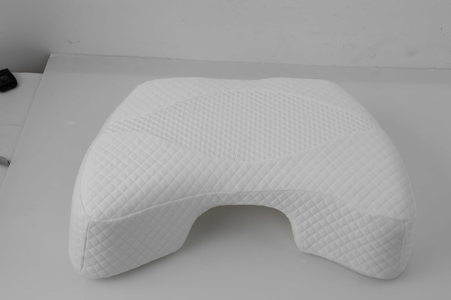 SAHEYER Pernă pentru dormit lateral cu braț, pernă ortopedică ergonomică, pernă din spumă de memorie pentru gât și umăr, pernă pentru gât cu brațe multiangulare pentru multe poziții de dormit (alb) Perne ortopedice cervicale Naty Shop