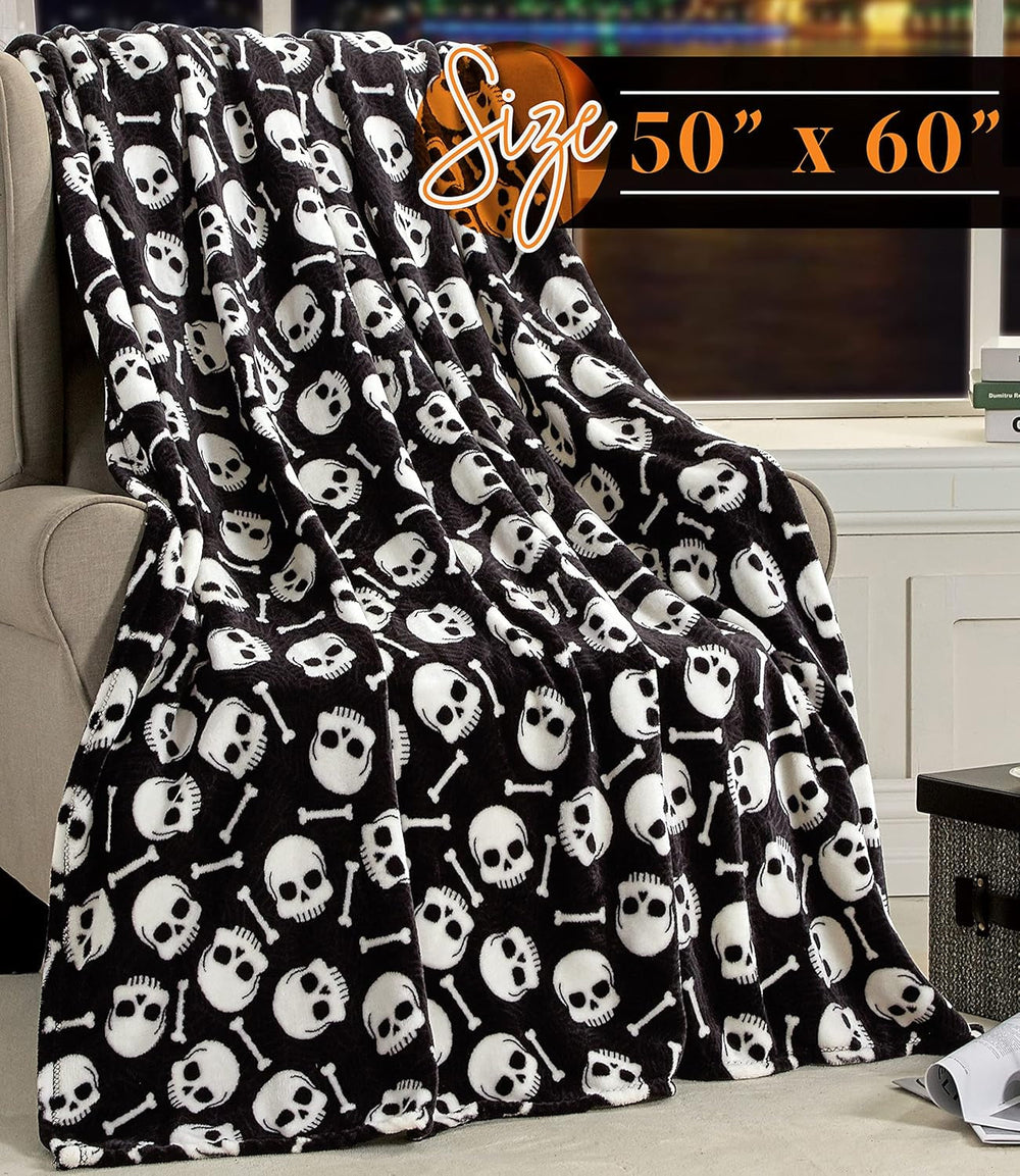 Elegancki komfort Lekki koc z motywem Halloween, miękki, przytulny i pluszowy, idealny do relaksu w tym upiornym sezonie, 127 x 152,4 cm, czaszka i kości Eleganckie komfortowe łóżka i kołdry