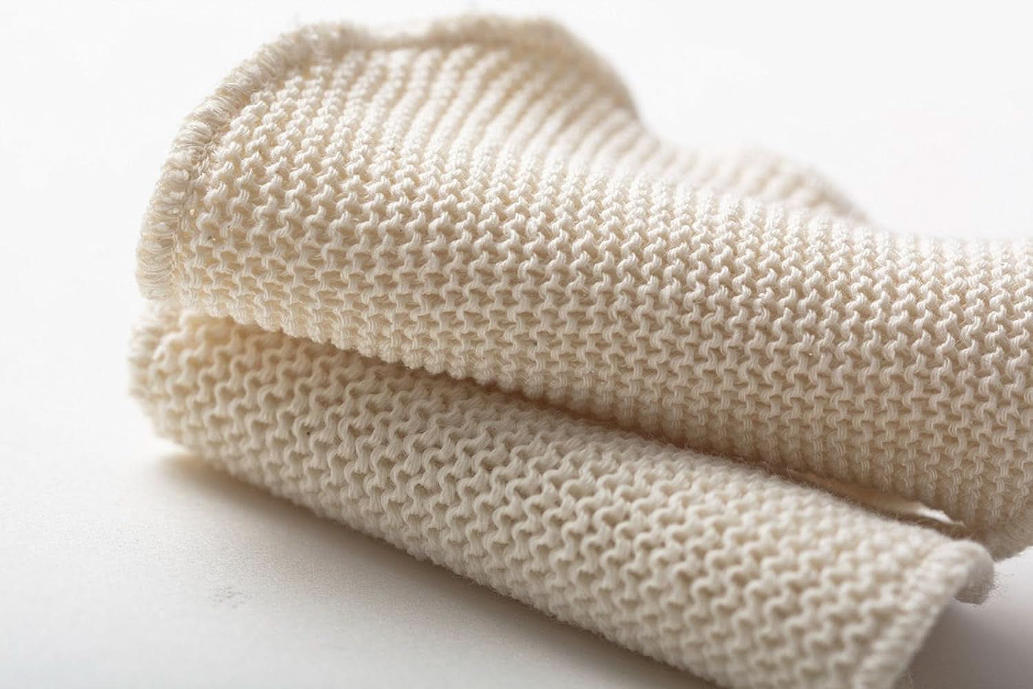 ELANEE Wkładki laktacyjne wykonane z wełny jedwabnej (2 warstwy) - Wkładki laktacyjne można prać ręcznie - Delikatne dla bardzo zużytych sutków Akcesoria Żywność i karmienie Bebe Naty Shop