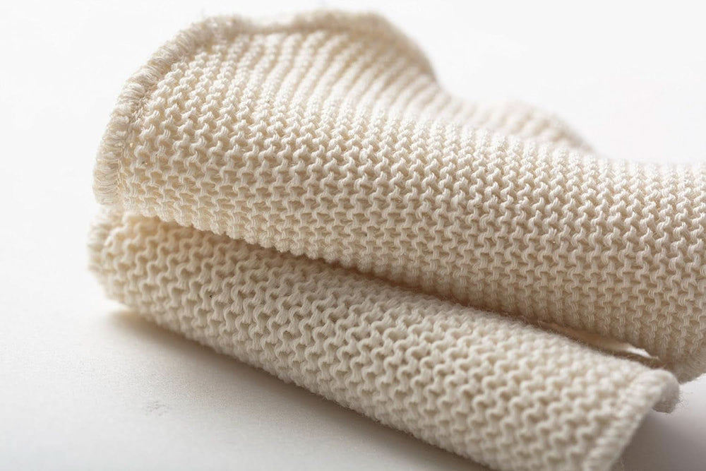 ELANEE Wkładki laktacyjne wykonane z wełny jedwabnej (2 warstwy) - Wkładki laktacyjne można prać ręcznie - Delikatne dla bardzo zużytych sutków Akcesoria Żywność i karmienie Bebe Naty Shop